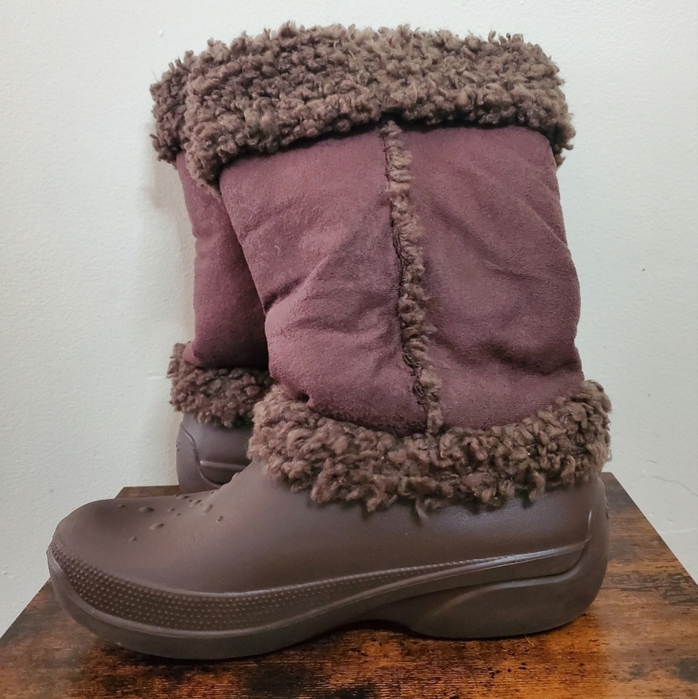 SOLD!! Womens CROCS Nadia Brown Sherpa Mid Calf Boots - Picture 2 of 10